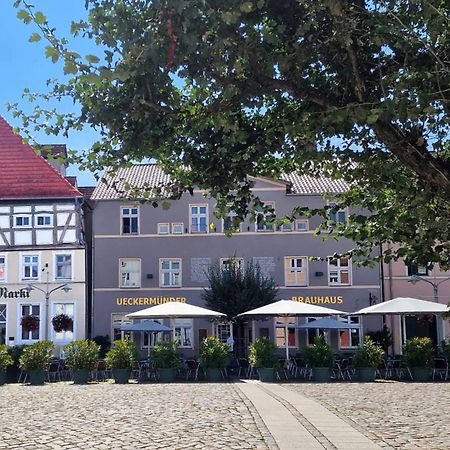 Hotel Am Markt & Brauhaus Stadtkrug Ueckermunde Luaran gambar
