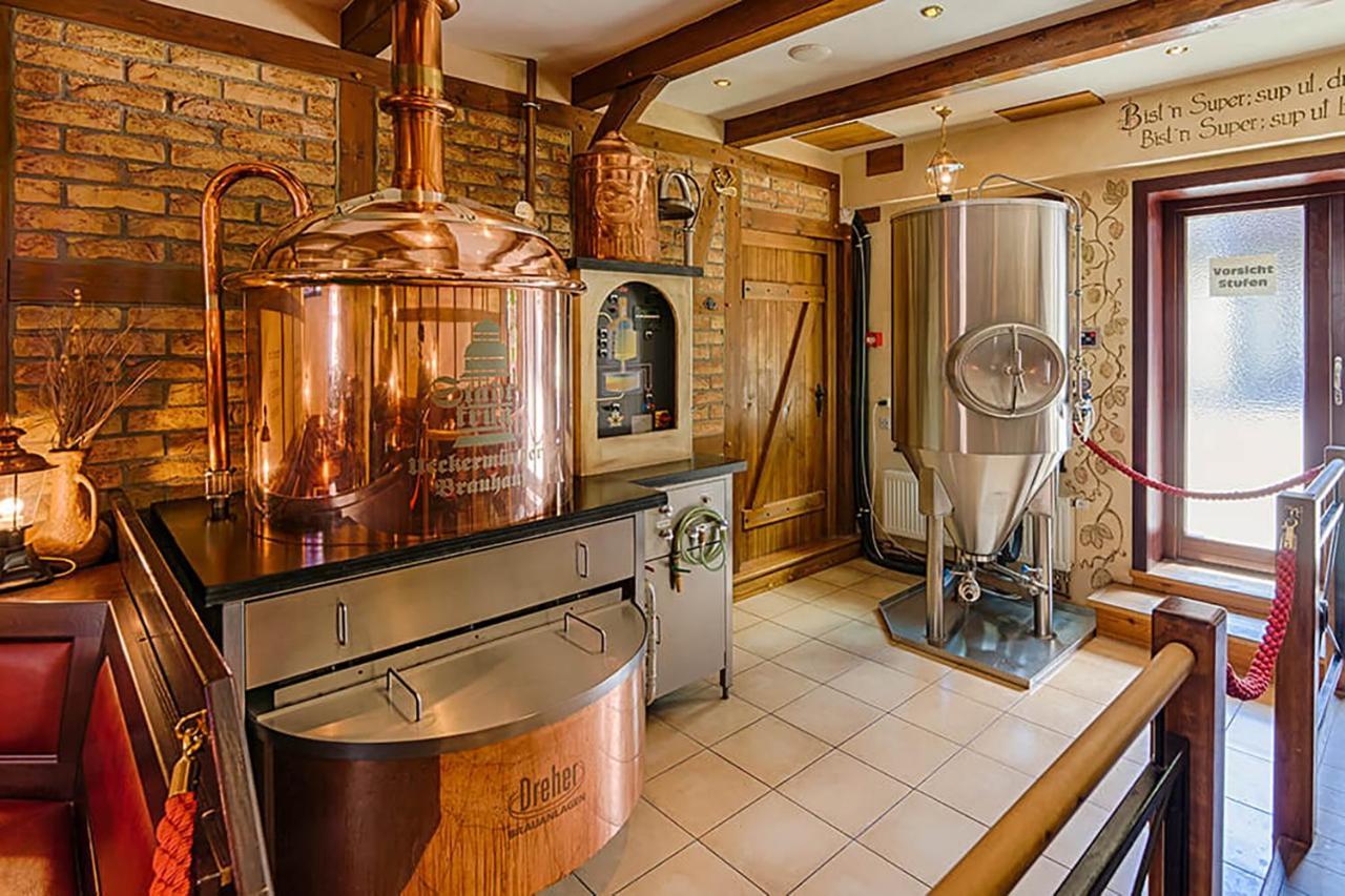 Hotel Am Markt & Brauhaus Stadtkrug Ueckermunde Luaran gambar