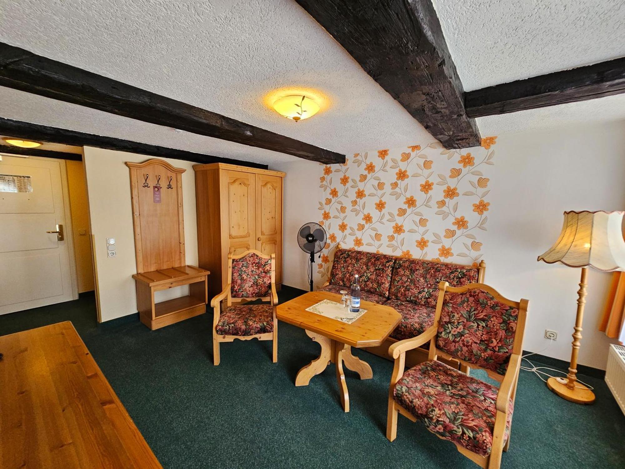 Hotel Am Markt & Brauhaus Stadtkrug Ueckermunde Luaran gambar