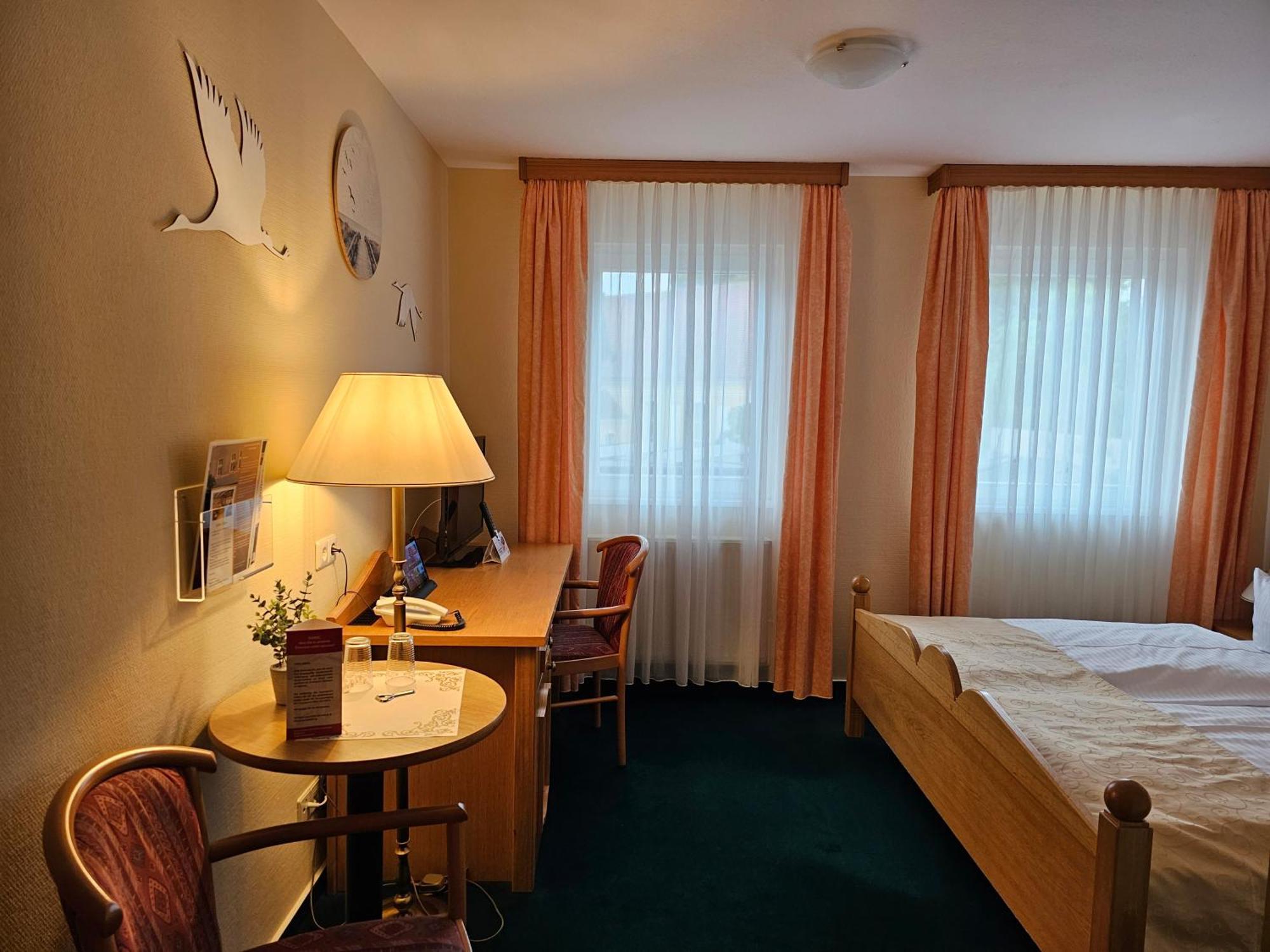 Hotel Am Markt & Brauhaus Stadtkrug Ueckermunde Luaran gambar
